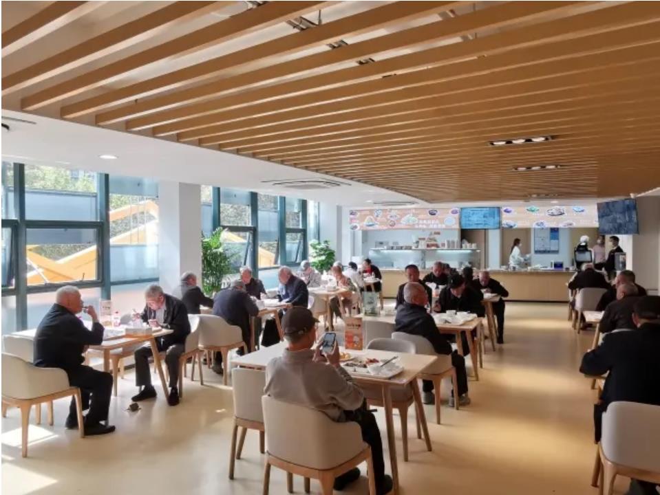 �����˹��������ֻ���Ӫ����Ժ�Ľ������